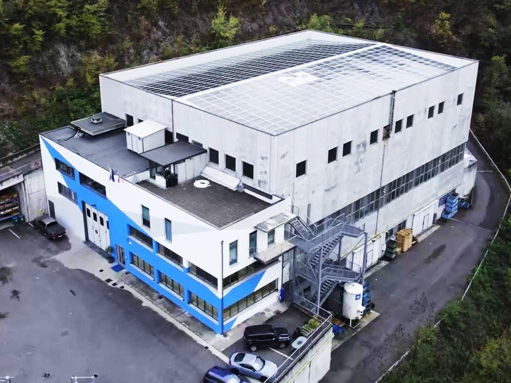 Vista aérea exterior de la sede productiva de Mecom en Lumezzane